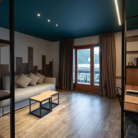 Otel Ushuaia, The Mountain 4*