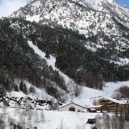 Ushuaia, The Mountain 4* ארינסל